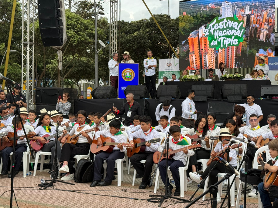 Bucaramanga se proclama Capital Mundial del Tiple con el II Festival Nacional que se realiza en el marco de la Feria Bonita de Colombia