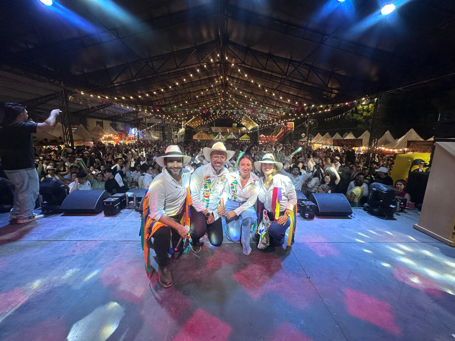 1.000 personas vivieron el lanzamiento de la Feria Bonita de Colombia, liderada por el alcalde Jaime Andrés Beltrán