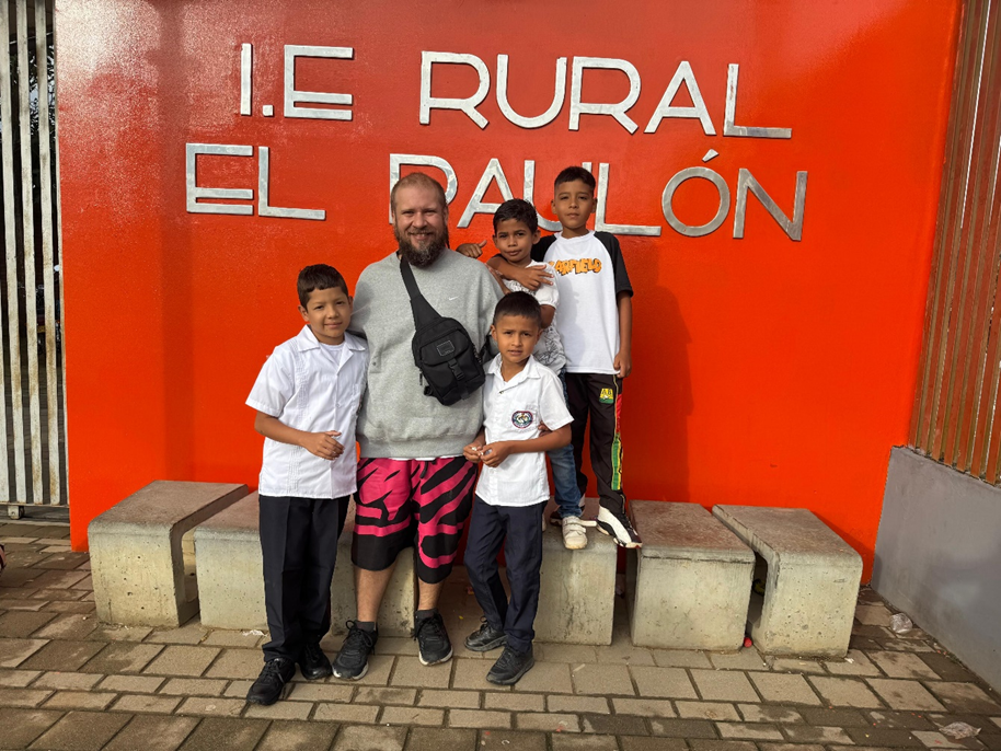 La EMA entrega instrumentos musicales a veredas de Bucaramanga y fortalece la educación artística rural