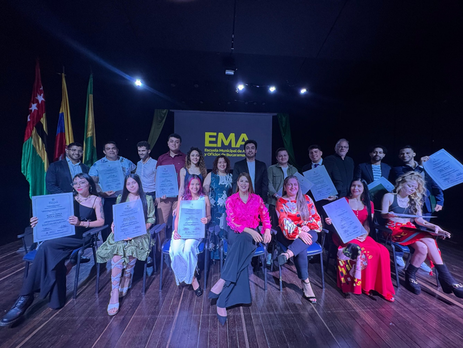 El arte los hizo técnicos. La EMA certifica a once nuevos artistas de Bucaramanga
