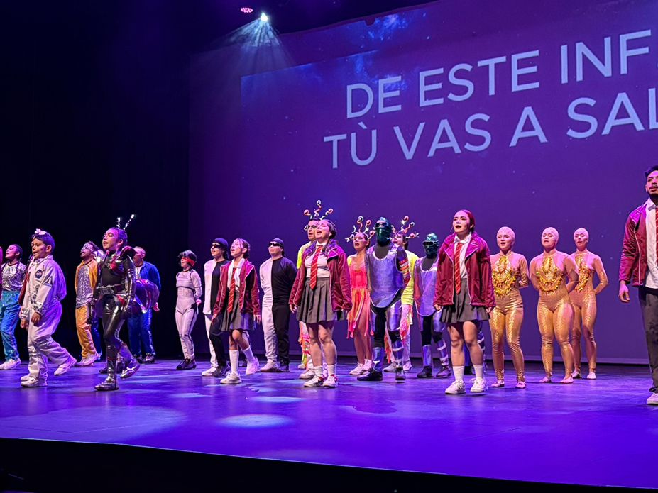 Más de 5.000 personas vivieron la experiencia “Tomy y Nova” en el Teatro Santander durante la Feria Bonita de Colombia